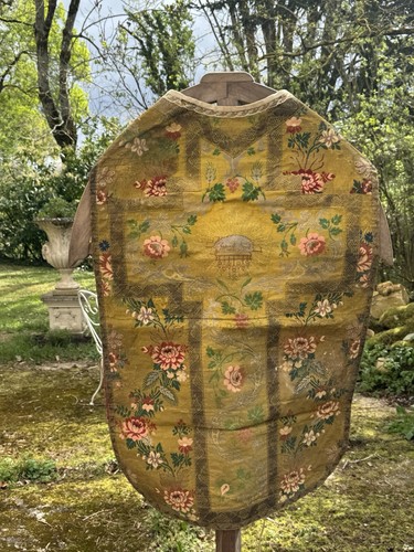 Chape chasuble liturgie - chape,