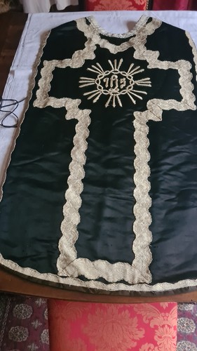 Chasuble romaine noire - chasuble,